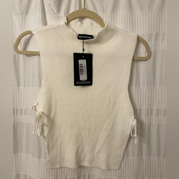 Pretty Little Thing Side Tie Mock-neck Top - Picture 2 of 4